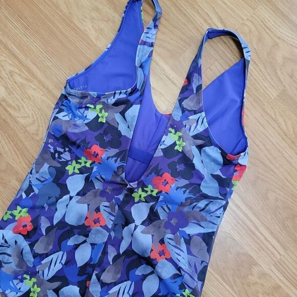 Athleta Twilight Tropical 1-Piece Swimsuit M - Picture 4 of 9